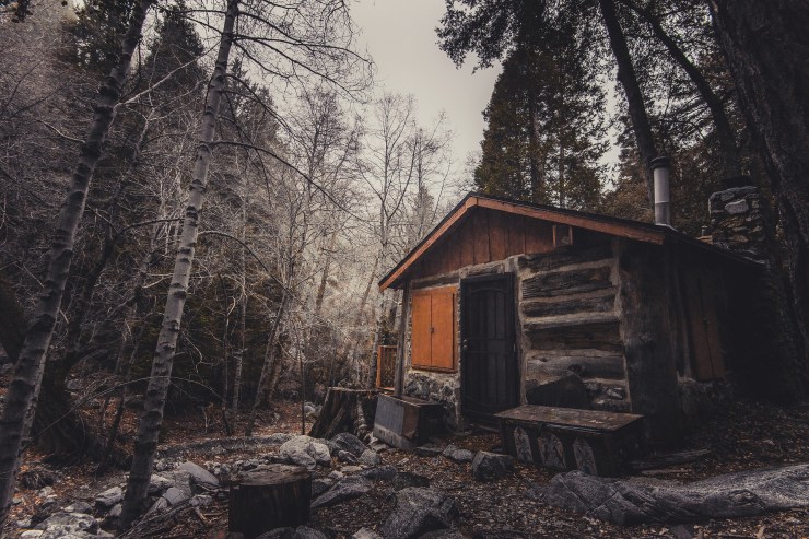 abandoned-2562236_1920